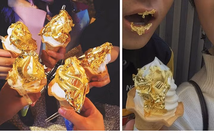 Kem chocolate phủ vàng dành cho các thực khách giàu có. (Ảnh: KT)