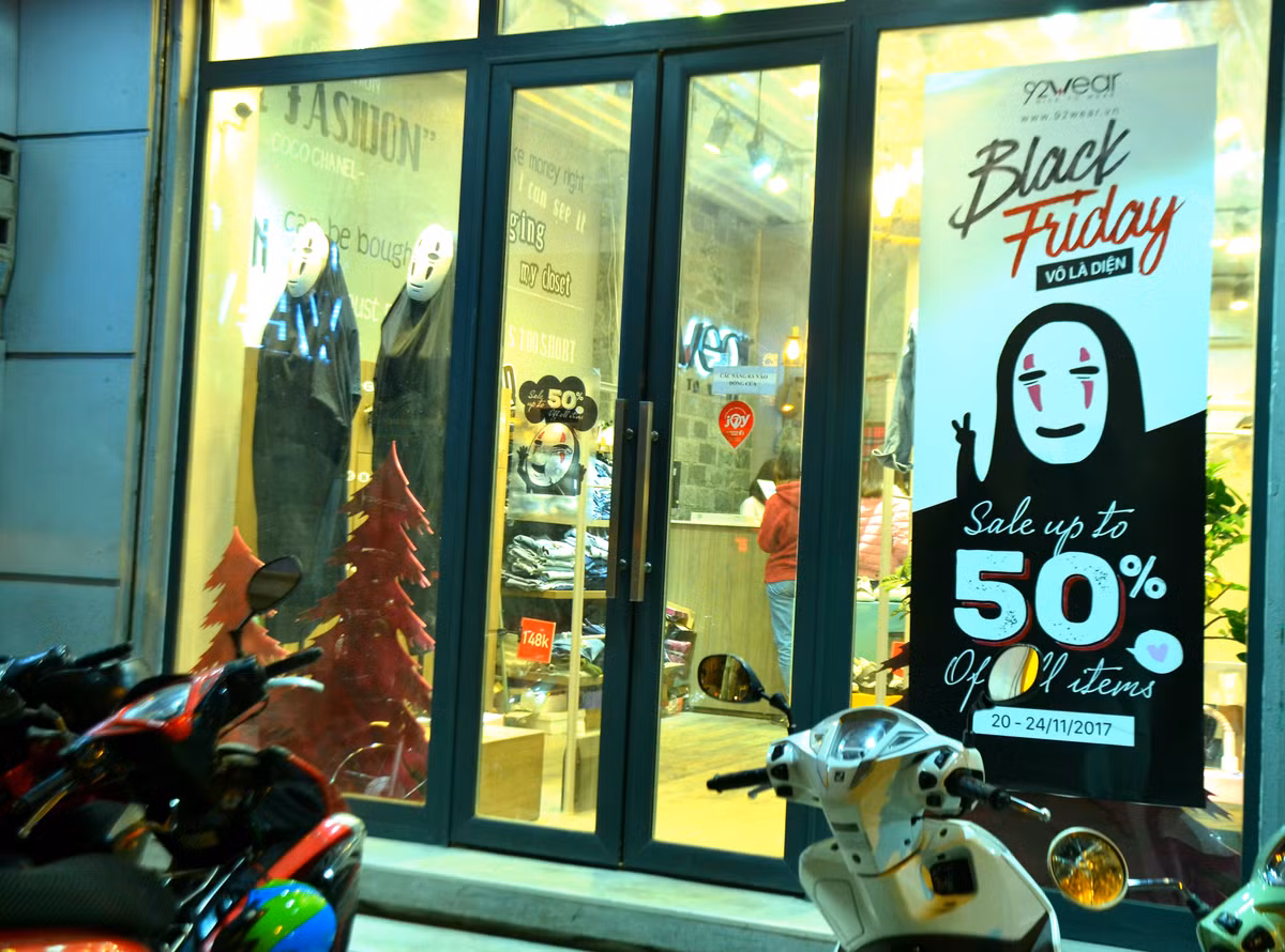 Do xo mua thoi trang giam gia khung dip Black Friday-Hinh-3