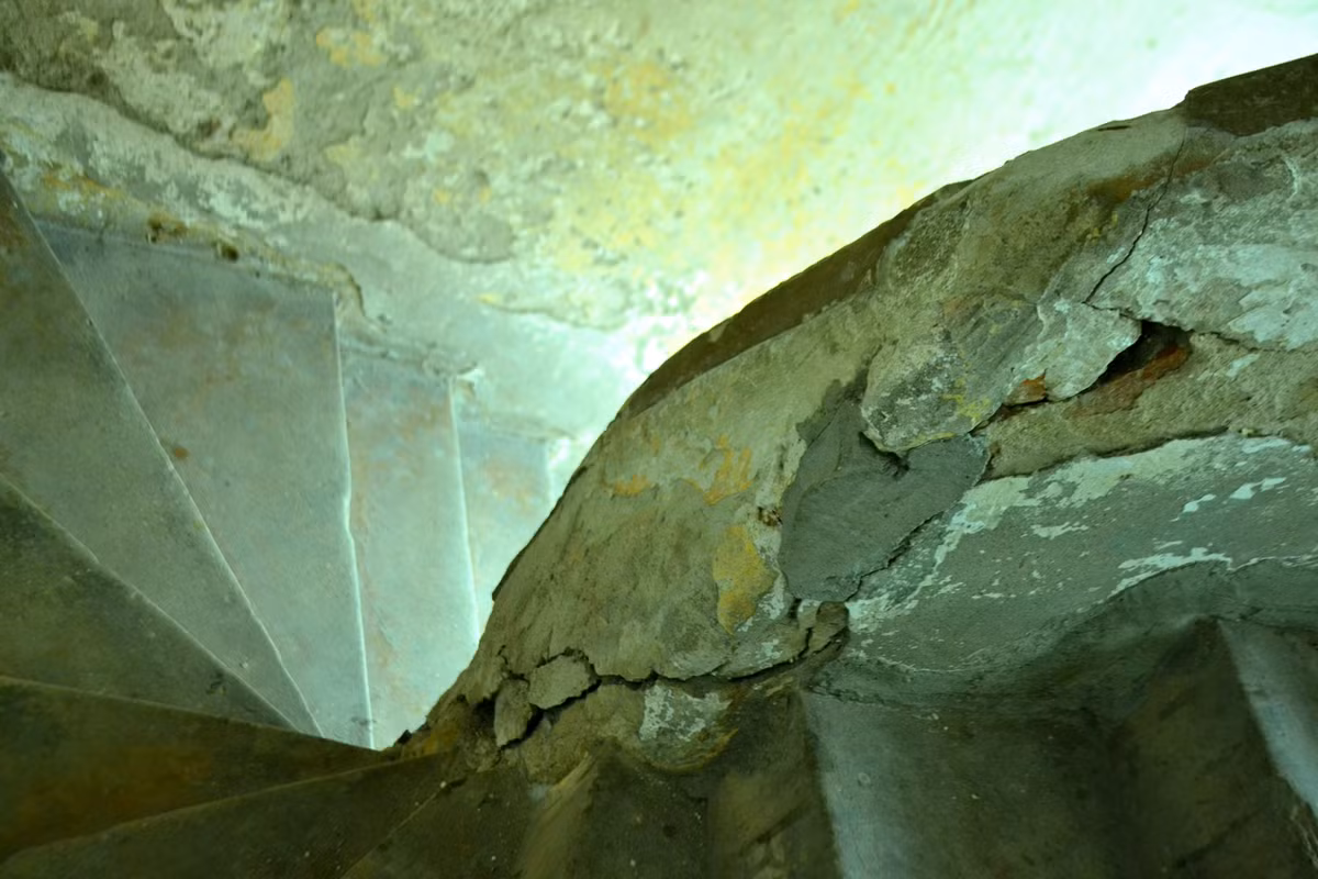 Quy mô dự án xây dựng hạ tầng kỹ thuật và công trình nhà ở kết hợp với văn phòng gồm 4 tầng hầm, 1 tầng kỹ thuật, diện tích đất xây dựng 954m2 với 55 căn hộ chung cư. Tổng mức đầu tư dự án khoảng 190 tỷ đồng.