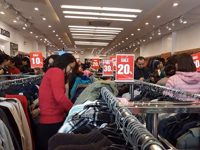 Khach that vong voi khuyen mai Black Friday “treo dau de, ban thit cho”-Hinh-3