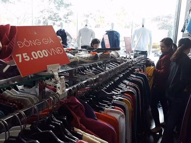 Khach that vong voi khuyen mai Black Friday “treo dau de, ban thit cho”-Hinh-4