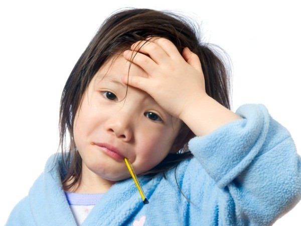 Thể trạng cũng ảnh hưởng đến hiện tượng nẻ môi mùa đông. Trẻ có sức đề kháng kém, thiếu vitamin sẽ dễ bị nẻ môi hơn so với người khỏe mạnh, bổ sung đầy đủ dưỡng chất.