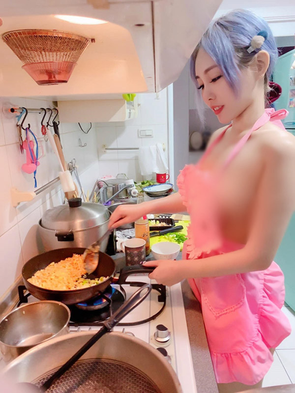 Thực tế, sở hữu thân hình cực phẩm, người đẹp có quyền phô diễn vẻ đẹp của mình. Tuy nhiên, trang phục nên phù hợp với hoàn cảnh, môi trường xung quanh. Ăn mặc gợi cảm, tinh tế khác hẳn với việc lạm dụng để thu hút sự chú ý theo cách tiêu cực.