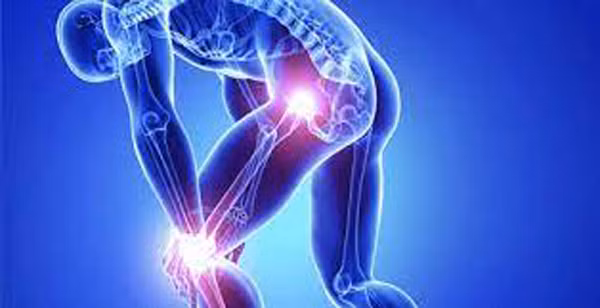 Cứng khớp, khớp thiếu mềm mại chỉ ra sức khỏe đang có vấn đề. Một số trường hợp do loãng xương, tắc nghẽn mạch máu. Đáng lưu ý, tắc nghẽn mạch máu có thể gây cứng, yếu tứ chi, ảnh hưởng đến sinh hoạt lẫn tuổi thọ.