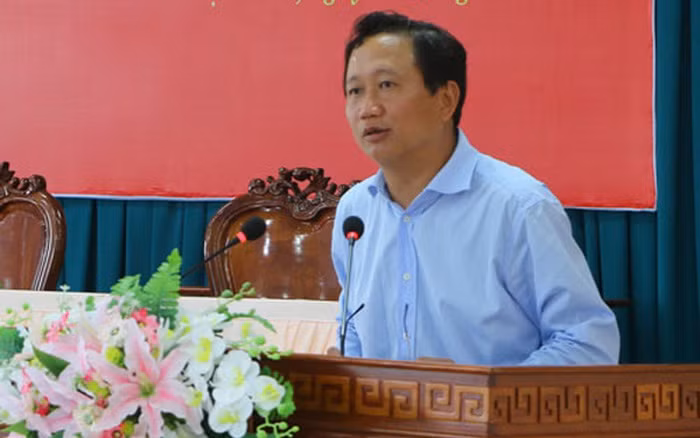 Tiếp đó, Trịnh Xuân Thanh được nguyên Bộ trưởng Bộ Công thương Vũ Huy Hoàng bổ nhiệm giữ chức vụ Vụ trưởng - Trưởng ban Đổi mới doanh nghiệp Bộ Công thương.