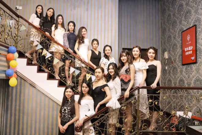 E sung, phu nu Trung Quoc tim quan su kiem chong-Hinh-2