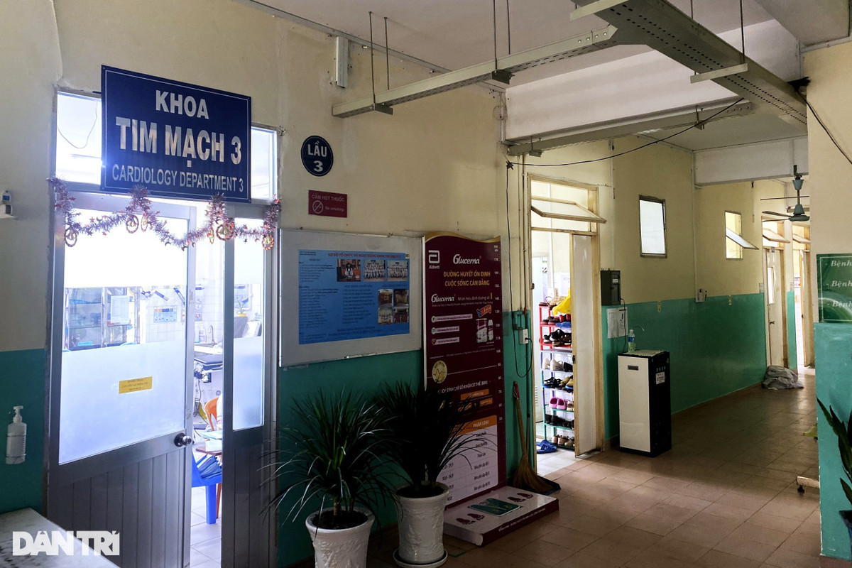 Vi sao nhieu benh nhan muon nhay lau tu tu khi dieu tri hau COVID-19?