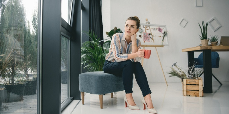 Ngăn ngừa nếp nhăn: Nha đam chứa vitamin A, chất chống oxy hóa và nhiều thành phần khác có lợi cho làn da của bạn. Ngoài ra, nha đam còn chứa caroten giúp tăng cường và phục hồi các tế bào, giúp bạn trông trẻ hơn.