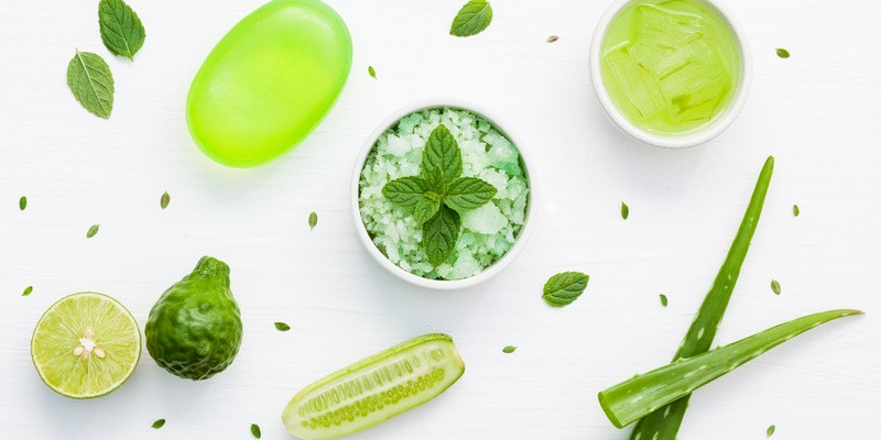 Chữa lành vết thương: Khi bạn bị thương, hãy rửa sạch vết thương (vết cắt), sau đó thoa lô hội lên, dùng băng quấn lên vùng da đó trong 5-8 giờ. Tháo băng và lặp lại quy trình trên nếu cần.