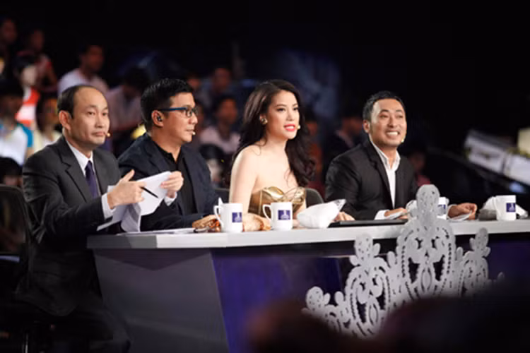 Năm 2016, Trương Ngọc Ánh quay trở lại cuộc thi Hoa khôi Áo dài Việt Nam với vai trò giám khảo khách mời. Ảnh: Khám Phá