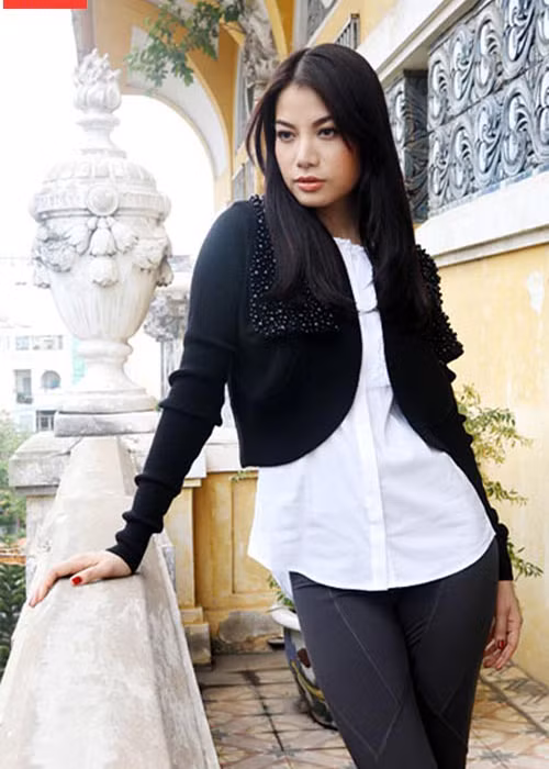 Nhiều năm qua, Trương Ngọc Ánh không có nhiều hoạt động trong làng mẫu. Tuy nhiên, kinh nghiệm trên sàn catwalk của cô được đánh giá đủ để các người mẫu trẻ nể phục. Ảnh: Đất Việt