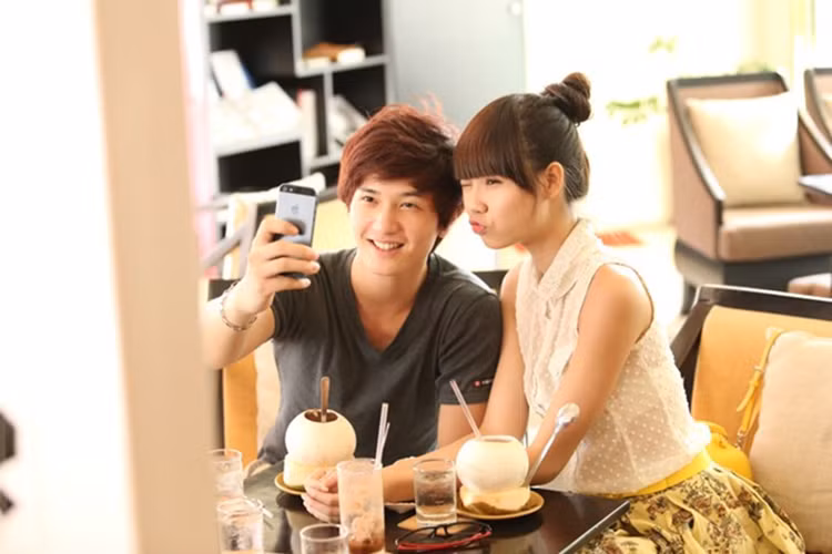 Sau 3 năm chia tay Huỳnh Anh, giờ đây, Kỳ Hân không còn tham gia các hoạt động showbiz. Cô đã kết hôn với Mạc Hồng Quân và sinh con trai đầu lòng. Ảnh: Zing