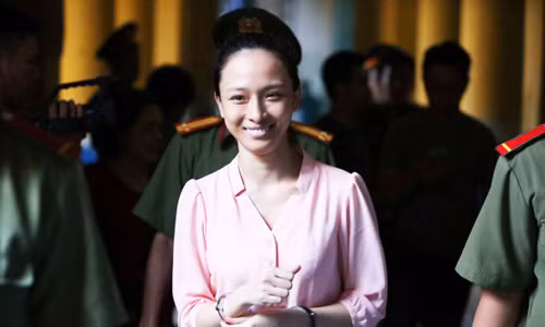 Nhan chung bi an vu an hoa hau Phuong Nga se xuat hien sang nay?