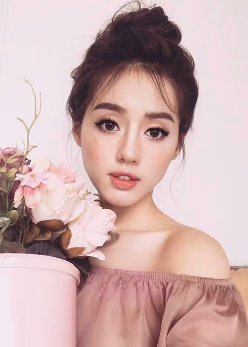 Siêu mẫu Minh Tú chọn Khánh Linh về đội bởi vẻ ngoài ăn hình. Tuy nhiên, vị huấn luyện viên The Face 2017 cho rằng Khánh Linh còn thiếu khá nhiều chuyên môn. Ảnh: FBNV