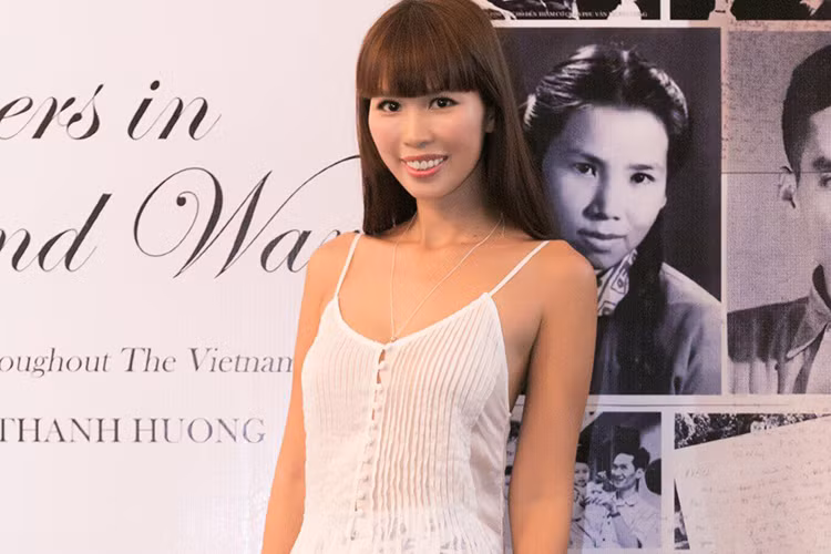 Siêu mẫu Hà Anh chúc mừng ngày Báo chí Cách mạng Việt Nam 21/6. “Chúc các anh chị, các bạn luôn "vững ngòi bút" để đem những thông tin thiết thực, bổ ích đến với bạn đọc. Với trọng trách lớn là phản ánh sự thật, làm dày kiến thức và giúp định hướng văn hóa toàn xã hội, chúc các anh chị, các bạn luôn hoàn thành trọng trách vinh quang này! Và hơn hết là luôn hạnh phúc, thành công! Với tư cách là một người tham gia nghệ thuật, một bạn đọc và đôi khi là một đồng nghiệp, chúc cả nhà một ngày lễ tôn vinh tuyệt vời”.