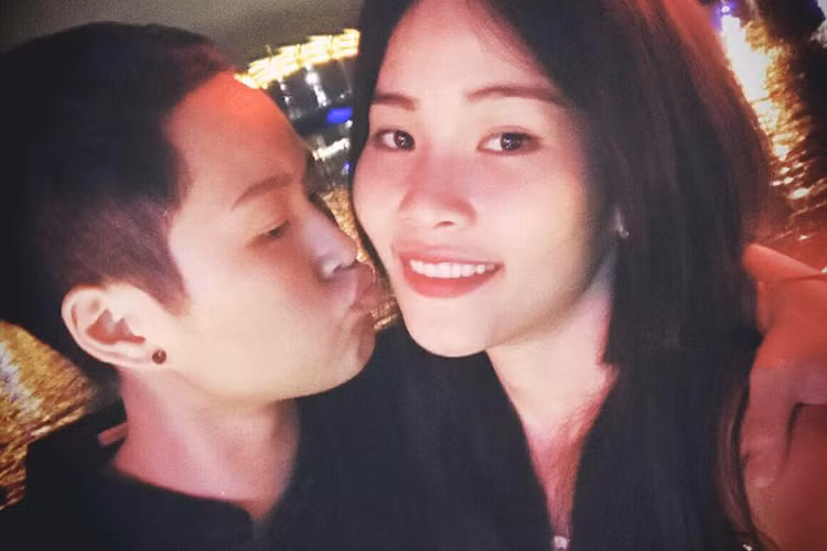 Cách đây không lâu, chị gái Nam Em đăng ký thi The Face 2017 nhưng bỏ thi vì áp lực dư luận nghi cô dựng chuyện với người tình để PR. Ảnh: FBNV