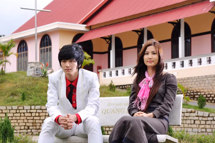 Huỳnh Anh còn thử sức ở lĩnh vực phim điện ảnh. Anh từng tham gia: “Bi, đừng sợ”, “Thiên sứ 99”, “Hương ga”...Dù chỉ đóng vai diễn nhỏ nhưng diễn xuất của Huỳnh Anh được đánh giá cao. Ảnh: Maskonline