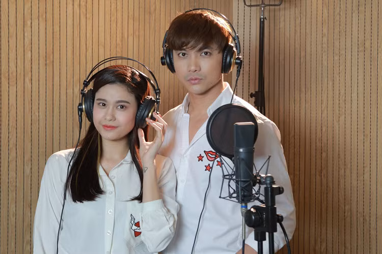 Tim và Trương Quỳnh Anh cho hay cả hai đang cố gắng vừa mang lại cho con trai một tuổi thơ hồn nhiên, trong sáng vừa bảo vệ bé.