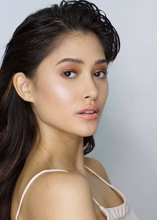 Khi bước chân vào lĩnh vực thời trang, Maureen nhiều lần bị giễu cợt chỉ có gương mặt đẹp, không tài năng. Tại nhà chung Asia's Next Top Model 2017, cô cũng bị các thí sinh khác chê yếu kém, không xứng đáng để tranh tài cùng họ.