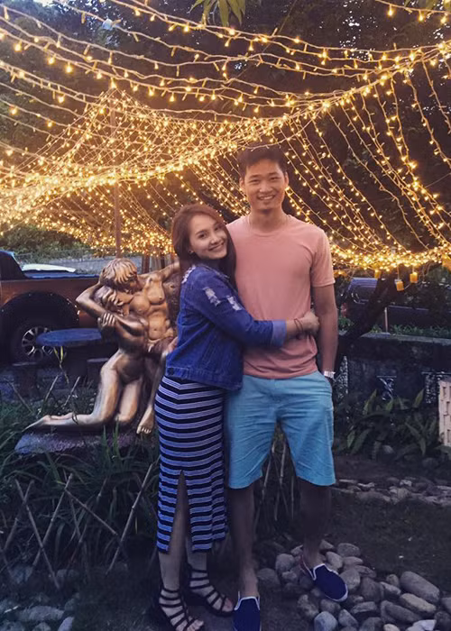 Trên trang cá nhân, nữ diễn viên phim “Sống chung với mẹ chồng” và ông xã còn thường xuyên dành lời ngọt ngào cho nhau. Ảnh: FBNV