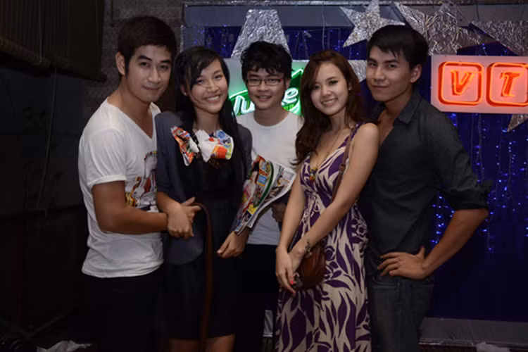 Minh Ngọc chính là người luôn động viên Hoàng Oanh trong các cuộc thi sắc đẹp: Hoa khôi Thể Thao 2012, Hoa hậu Phụ nữ Việt Nam qua ảnh 2012... Ảnh: Vtmonline