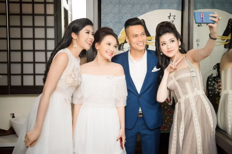 Loat anh than thiet giua Bao Thanh - Viet Anh truoc lum xum-Hinh-6