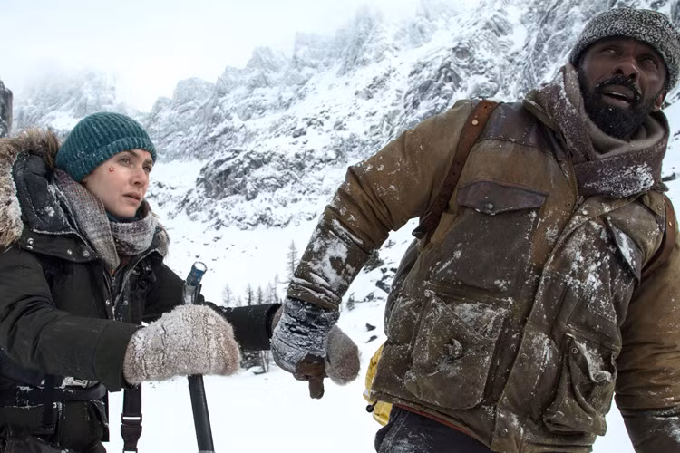 Tuy nhiên, cả Ben và Alex đều đang có việc gấp. Trong khi Ben có một ca phẫu thuật quan trọng vào sáng mai thì Alex phải tiến hành lễ cưới cũng trong hôm đó. Trước tình cảnh này, hai con người không hề quen biết đã cùng nhau thuê một chiếc phi cơ riêng để về nhà.