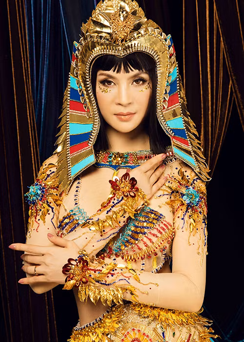 Nữ diễn viên phim “Cô thủ môn tội nghiệp” vốn là một trong những người đẹp không tuổi của showbiz Việt.