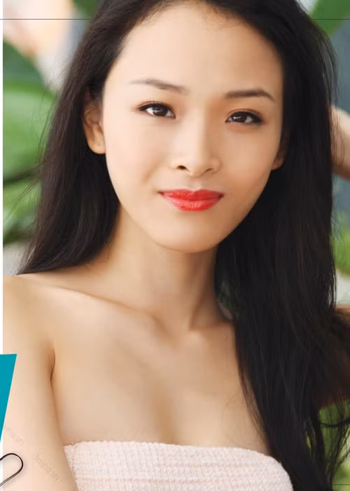 Thời điểm giành ngôi vị hoa hậu, Phương Nga chưa vội bước chân vào showbiz Việt. Cô vẫn tập trung vào việc học. Năm 2009, Phương Nga tốt nghiệp ngành Định giá và quản lý tài sản của trường ĐH Tổng hợp Quốc gia Nga. Ảnh: Đời sống pháp luật