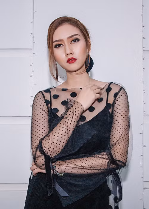 Ngoài là MC truyền hình, Hương Giang còn là diễn viên lồng tiếng. Cô từng lồng tiếng cho các bộ phim: “Trái tim kiêu hãnh”, “Mùa tinh khôi”, “Làng ma”, “Sát thủ online”, “Tuổi thanh xuân”... Ảnh: FBNV