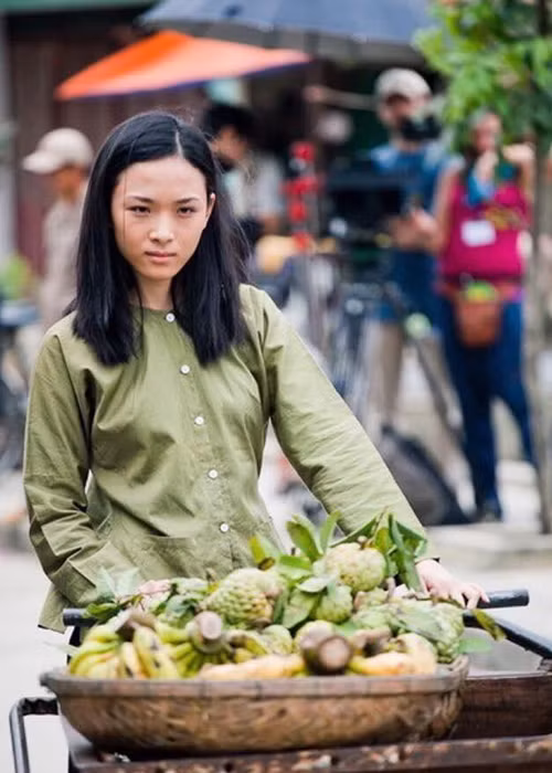 Năm 2011, bà Mai Phương bất ngờ kiện con gái ra tòa. Theo đó, bà nhờ con gái đứng tên giùm hai lô đất nhưng phát hiện lô đất của mình bị con gái đem bán cho người khác. Trong vụ kiện này, Phương Nga thắng kiện. Ảnh: FBNV