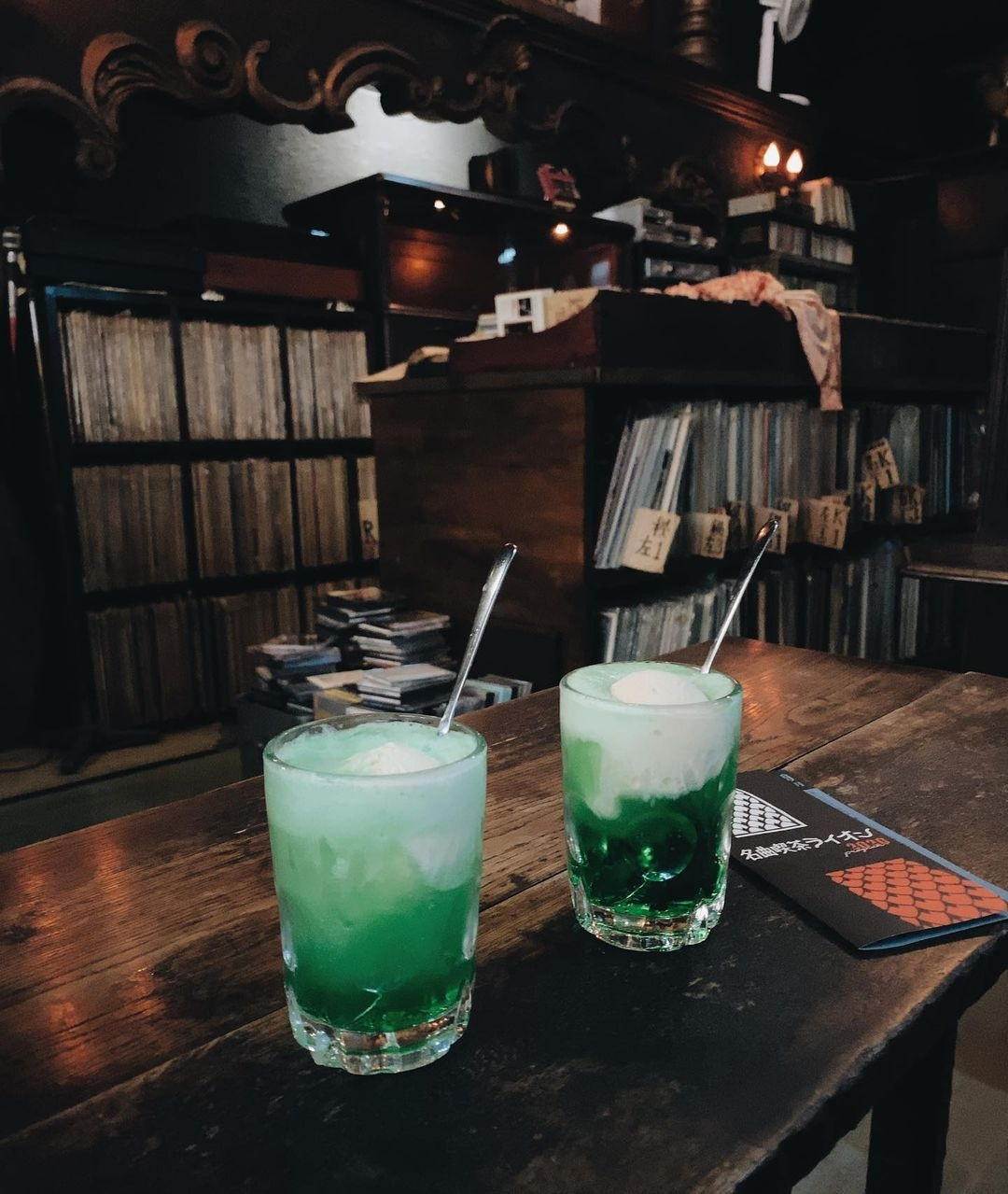 Ông Naoya Yamadera (62 tuổi) - quản lý hiện tại của Lion Cafe, cho biết: "Quán cà phê âm nhạc cổ điển không chỉ là nơi để thưởng thức âm nhạc, mà còn là nơi để thư giãn và tận hưởng thời gian cho riêng mình".