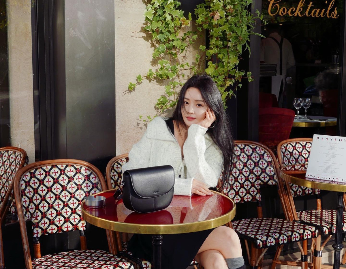 Khi tham gia Mad Sad Bad (2014), Nam Gyu Ri được đạo diễn Han Ji Seung khen nhan sắc kiều diễm như búp bê. Ông từng chia sẻ: "Tôi cần một diễn viên có thể thể hiện được vẻ ngây thơ qua lớp hóa trang dày đặc và đồng thời có một đôi mắt đẹp. Cộng tất cả những yêu cầu đó, tôi nghĩ Nam Gyu Ri là người phù hợp nhất".