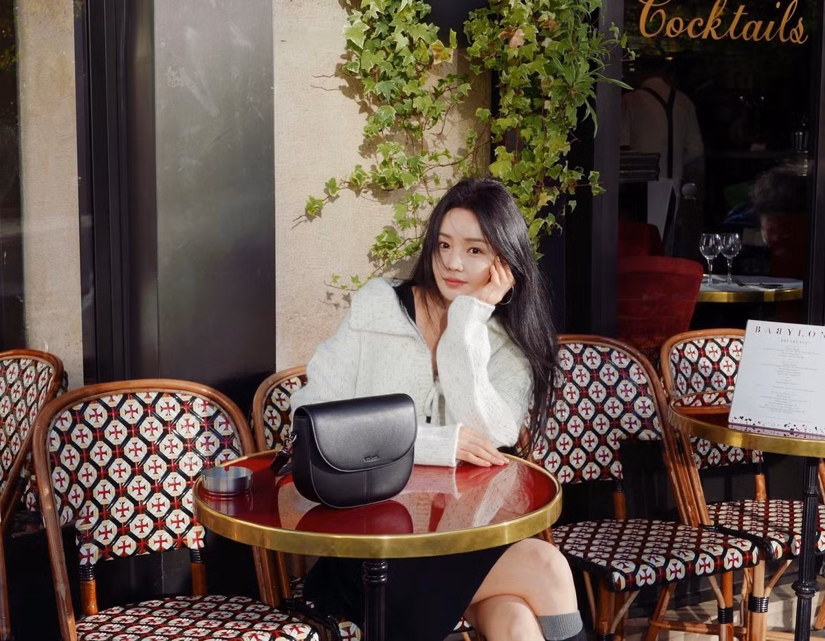 Khi tham gia Mad Sad Bad (2014), Nam Gyu Ri được đạo diễn Han Ji Seung khen nhan sắc kiều diễm như búp bê. Ông từng chia sẻ: "Tôi cần một diễn viên có thể thể hiện được vẻ ngây thơ qua lớp hóa trang dày đặc và đồng thời có một đôi mắt đẹp. Cộng tất cả những yêu cầu đó, tôi nghĩ Nam Gyu Ri là người phù hợp nhất".