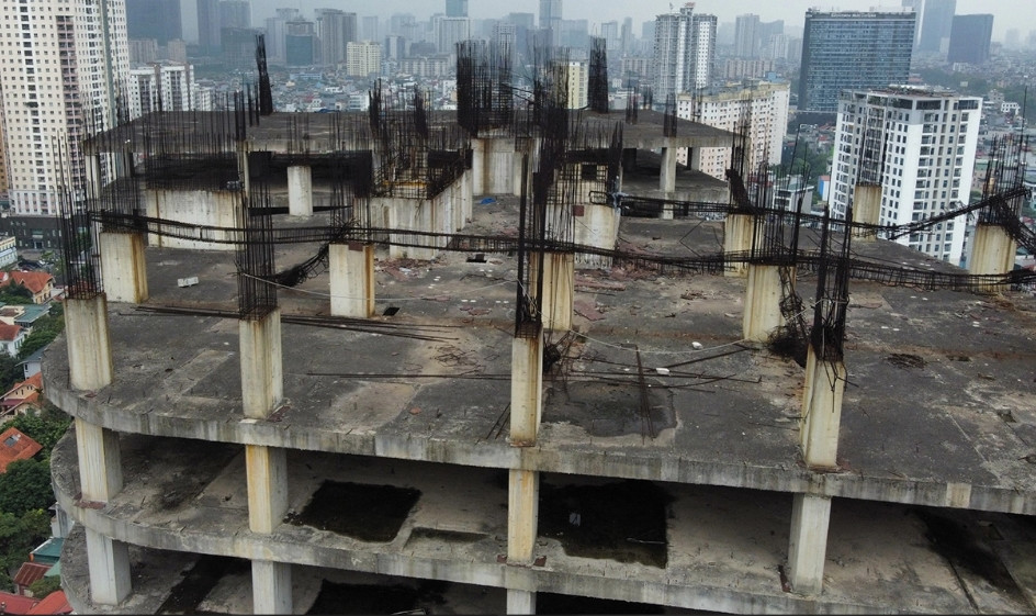 Công trình cũ dần, hép đang hoen rỉ. (Ảnh: Giao thông).