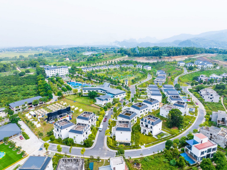 Hoan xuat canh chu du an La Saveur De Hoa Binh no thue