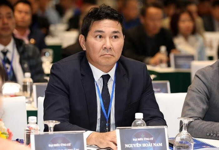 Biet gi ve nhom nha dau tu mua lai Vincom Retail?-Hinh-2