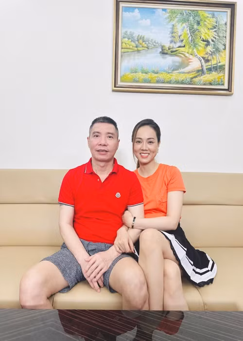 Nhiều nghệ sĩ hỏi thăm, động viên Công Lý. “Thương cụ Lý quá! Chịu khó động viên cụ Lý em ạ, tủi thân đấy”, Vân Dung để lại bình luận. Nghệ sĩ Lan Hương bày tỏ: “Ôi! Thương hai vợ chồng quá! Lý đã ổn chưa em?”. Ảnh: FBNV.