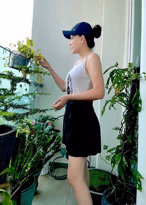 Trong cuộc phỏng vấn với Saostar, Thanh Hà chia sẻ về mối quan hệ giữa Phương Uyên và con gái của cô: "Rất tốt, cũng gặp nhau, nói chuyện, đi ăn cùng nhau và trong giao tiếp, một bên là tiếng Việt, một bên là tiếng Anh, dù cản trở về ngôn ngữ nhưng Phương Uyên đều hiểu cả, rất vui vẻ và thoải mái với nhau. Lúc đầu tôi cũng sợ hai độ tuổi sẽ khó khăn, song mọi thứ đều suôn sẻ. Con gái tôi ủng hộ, bảo rằng miễn sao mẹ hạnh phúc là được".