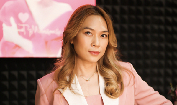 My Tam sau 24 nam doi mat voi nhung tin don gioi Vbiz