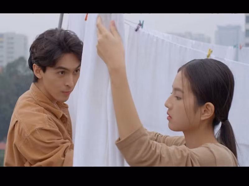 Theo Tiền Phong, Hân trong Nhà trọ Balanha là vai diễn thứ chính đầu tiên của Bích Ngọc.