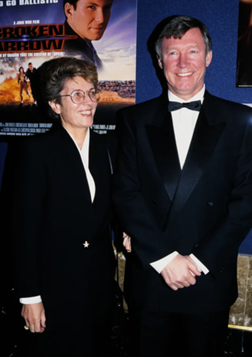 Sir Alex và bà Cathy sống hạnh phúc trọn vẹn bên nhau trong suốt gần 60 năm qua.