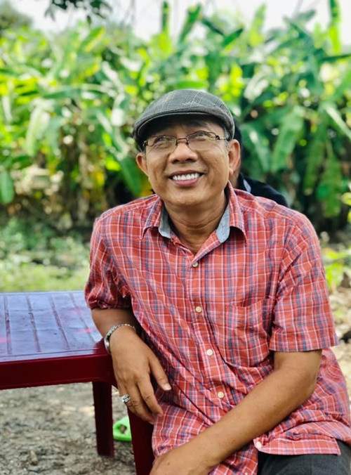 Nam nghệ sĩ xem người bạn đời là cả bầu trời. “Tôi không mơ ước gì hơn, chỉ muốn sống với cô ấy đến trọn đời. Bởi vì suy nghĩ của cá nhân tôi dành cho cô ấy đến thời điểm này là cả một bầu trời", nam diễn viên phim Đất rừng phương Nam chia sẻ. Ảnh: FBNV.