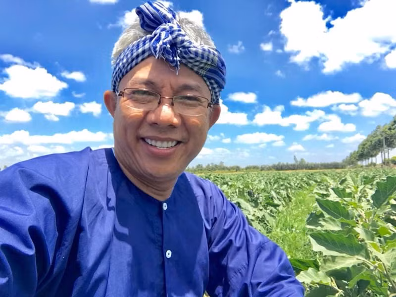 Nghệ sĩ Trung Dân chia sẻ với vợ tất cả mọi chuyện từ nghề nghiệp, kinh tế đến nuôi dạy con. Ảnh: FBNV.