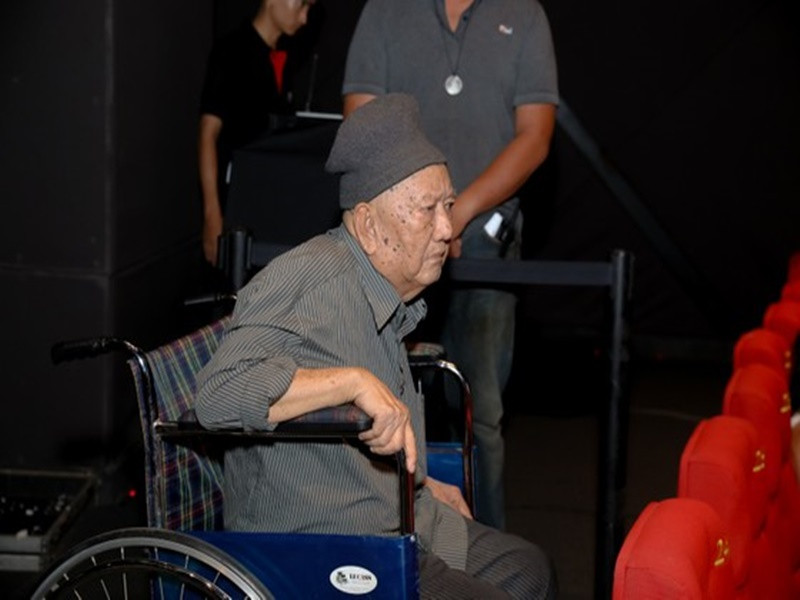 Nghệ sĩ Mạc Can đóng vai bác Ba Phi trong Đất phương Nam. Ở tuổi gần 80, ông vẫn viết sách, sáng tác truyện. Ảnh: Sài Gòn Giải Phóng Online.