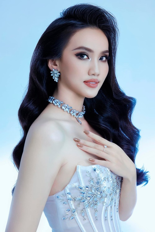 Lê Thị Kim Hậu sinh năm 2003, cao 1m70, có số đo ba vòng 82-61-88 cm. Trước Hoa hậu Trái đất Việt Nam 2023, Kim Hậu giành giải Người đẹp du lịch và vào top 20 Hoa hậu Thế giới Việt Nam 2023. Ảnh: FBNV.