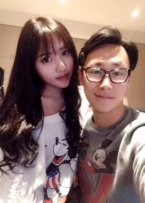 Năm 2015, Rocker Nguyễn hẹn hò Ren KaiKai - một người mẫu đến từ Thượng Hải, Trung Quốc. Mối tình kéo dài một thời gian ngắn rồi tan vỡ. Ảnh: Yan.