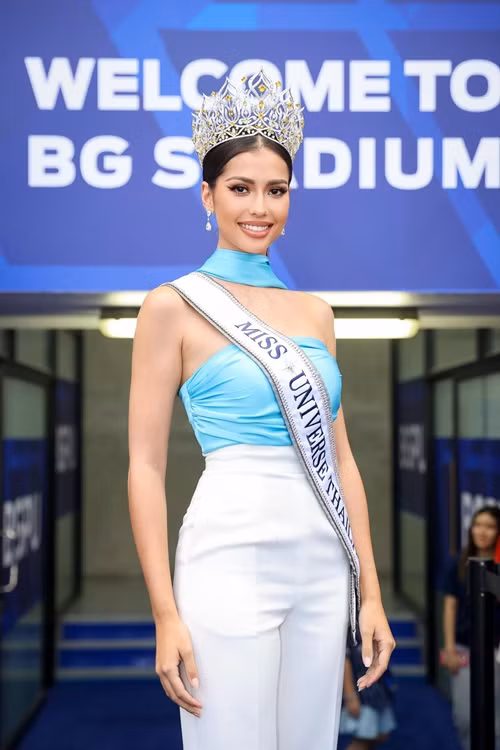 Anntonia Porsild đăng quang Miss Universe Thailand 2023 - Hoa hậu Hoàn vũ Thái Lan 2023. Đối thủ của Quỳnh Hoa năm nay 26 tuổi, là con lai với hai dòng máu Đan Mạch - Thái Lan. Ảnh: Miss Universe Thailand.