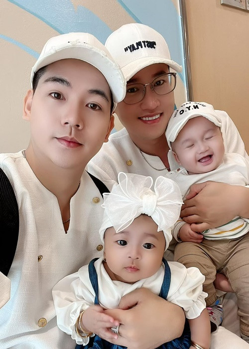 Hà Trí Quang hạn chế đóng phim để cùng người bạn đời kinh doanh, chăm sóc các con. Ảnh: FBNV.