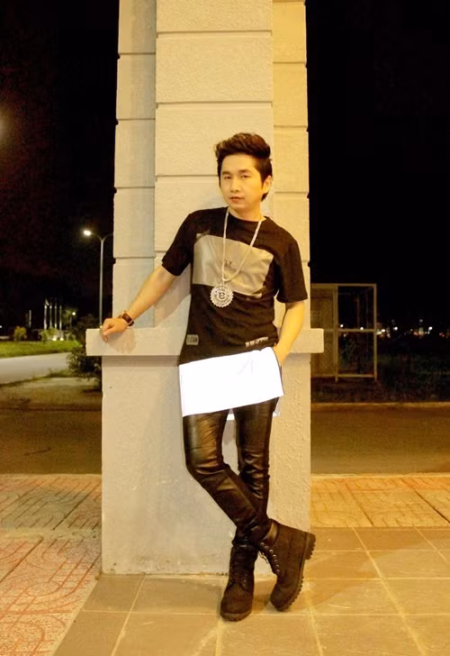 Tên tuổi của Bằng Cường gắn liền với loạt ca khúc Yêu cô bạn thân, Thần thoại, tình yêu đẹp, Tôn thờ một tình yêu, Ngày hạnh phúc. Ảnh: FBNV.